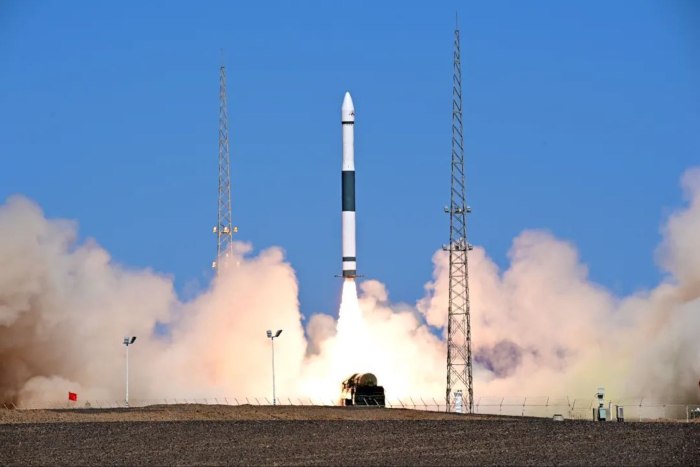 Старт-1 ракета