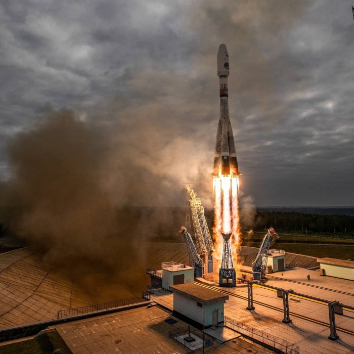 Запуск ракеты с космодрома