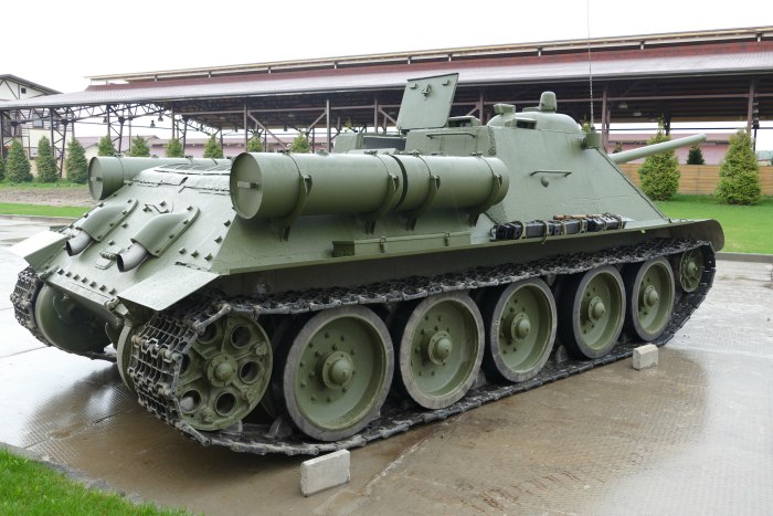Су-85 и Су-100