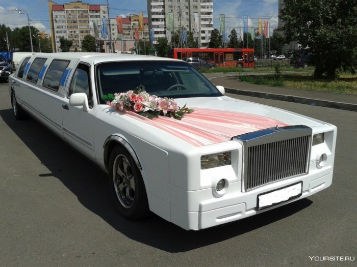 Свадебный лимузин Роллс Ройс