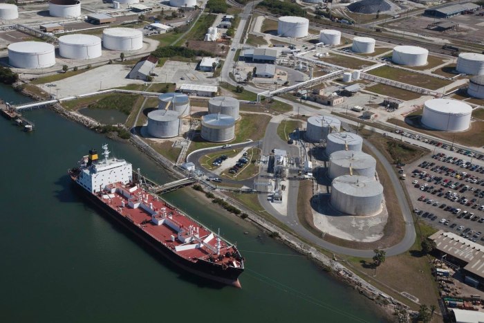 Нефтяной терминал порт бухта Север