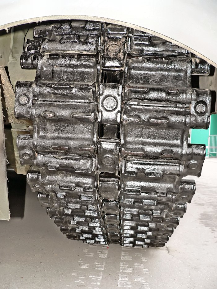 Гусеница т-80