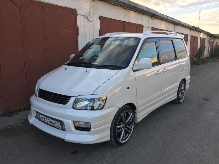 Toyota Town Ace Noah 1998