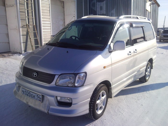 Тойота Таун айс Ноах 4wd