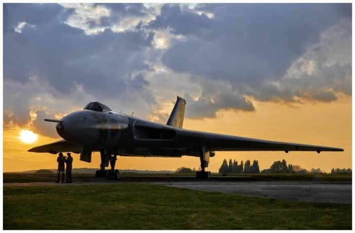 Стратегический бомбардировщик Avro Vulcan