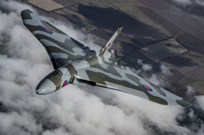 Avro Vulcan xh558