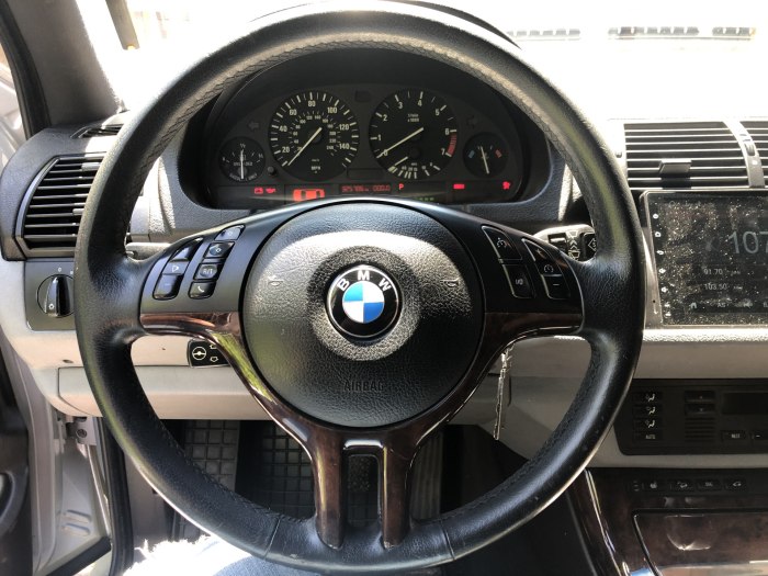 Руль BMW x5 e53 алькантара