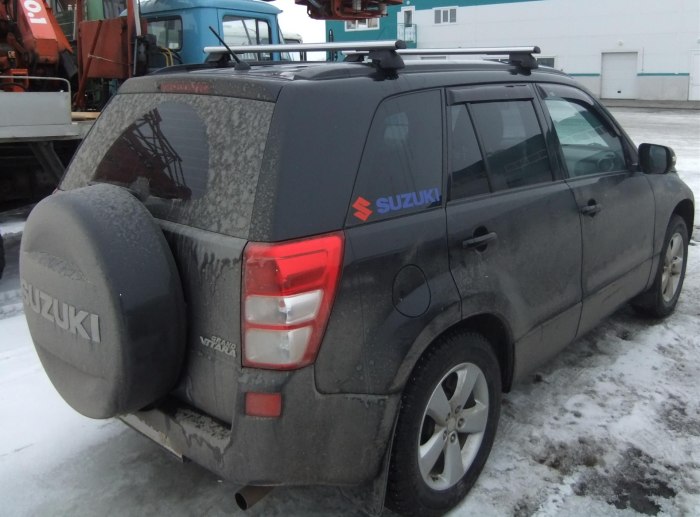 Багажник на Сузуки Гранд Витара 2010 крышу автомобиля