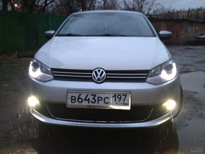 Фара Volkswagen Polo 2012