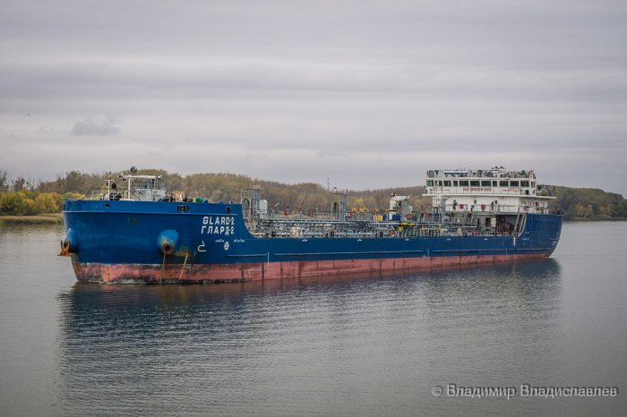 Танкер Глард 3