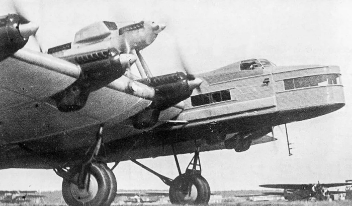 Самолет-гигант ант-20 («Максим Горький»)