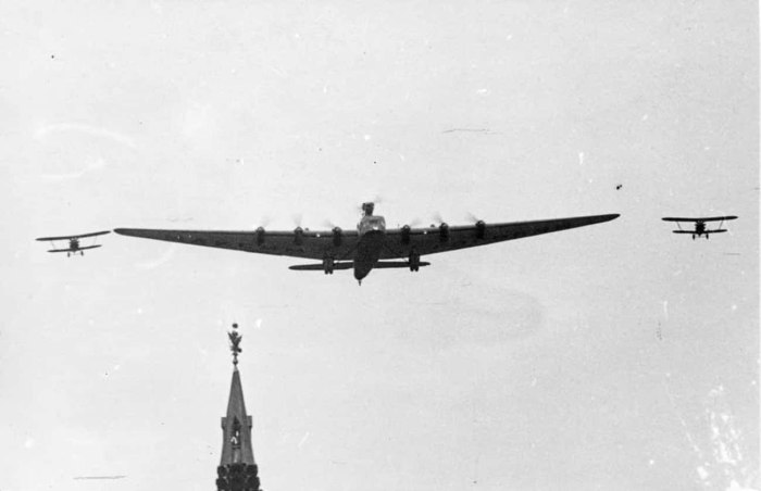 Самолет-гигант ант-20 («Максим Горький»)
