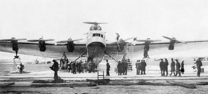 Ант-20 Максим Горький