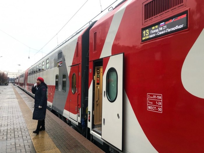 Поезд 029у Санкт-Петербург Белгород двухэтажный состав