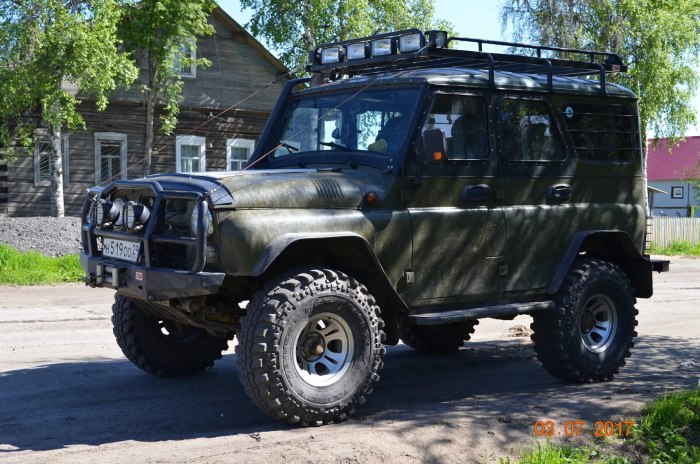 УАЗ легковой 31519