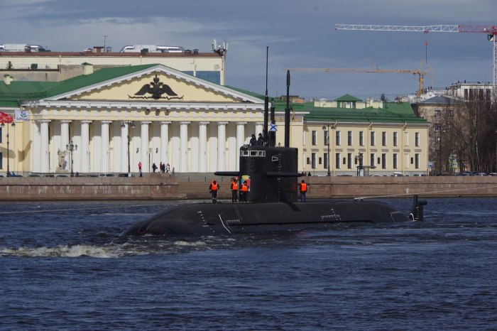 Подлодка Кронштадт проекта 677 Лада