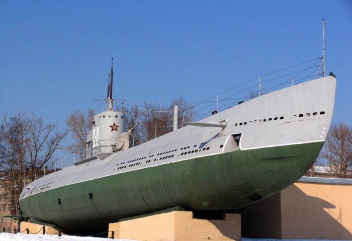Подводная лодка д-2 Народоволец в Санкт-Петербурге