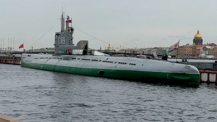 Подводная лодка-музей в Санкт-Петербурге Санкт-Петербург с 189
