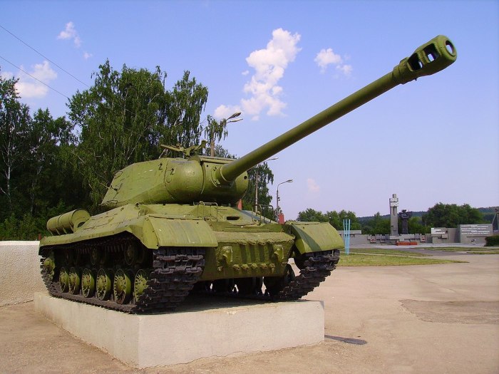 Танк ИС-2