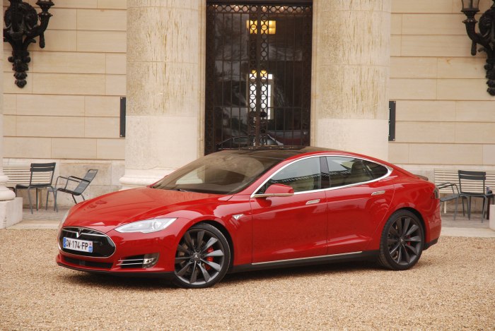 Tesla model s p90