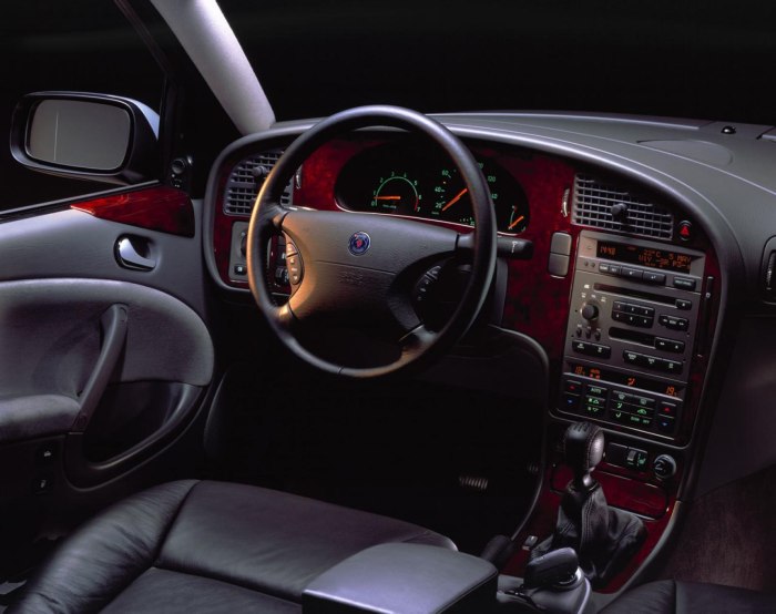 Saab 9-5 2000 салон