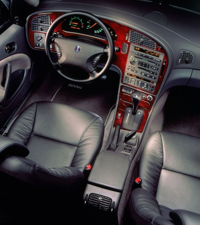 Saab 9000 интерьер