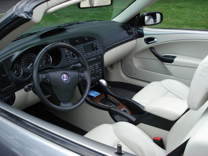Saab 9-5 белый салон