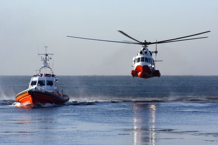 Ми-14 на воде