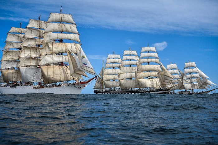 Крузенштерн парусник