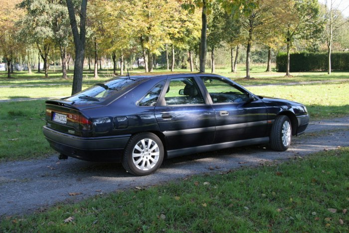 Renault Safrane Biturbo Baccara