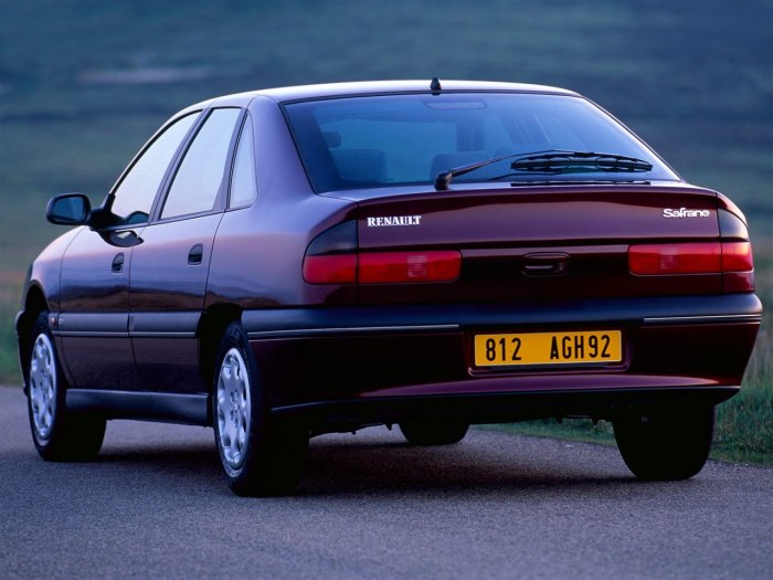 Renault Safrane 1