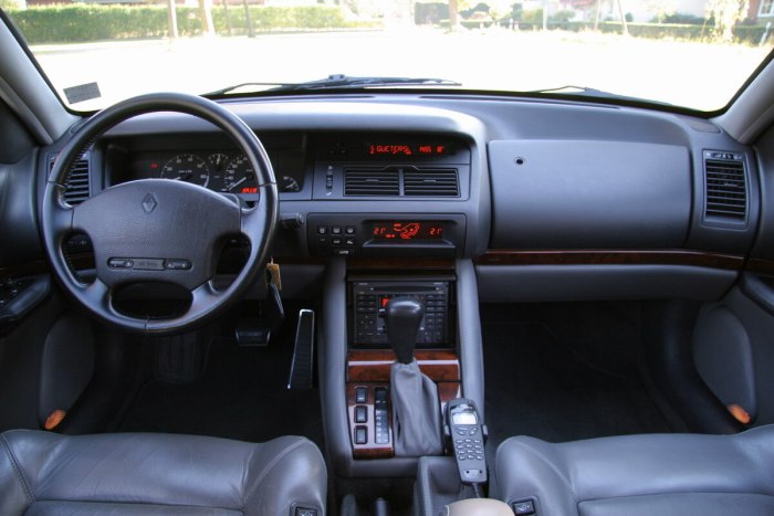 Renault Safrane 1