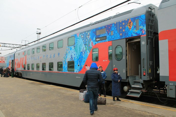Поезд 104ж, Адлер — Москва «двухэтажный состав»