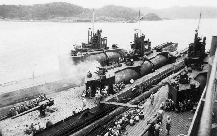 Японская подлодка i-400