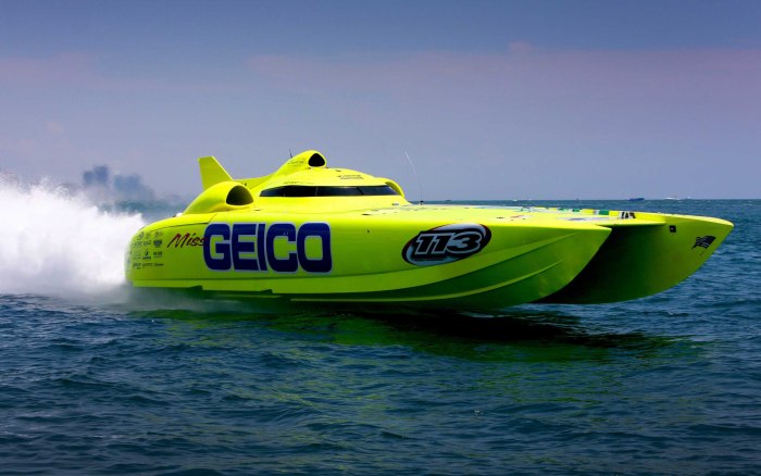 Lamborghini offshore Powerboat Racing.