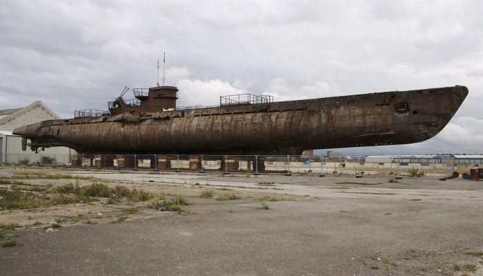 Заброшенная субмарина, Кронштадт