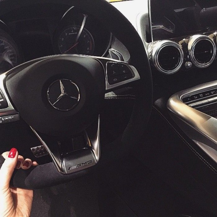 За рулем Мерседес w221