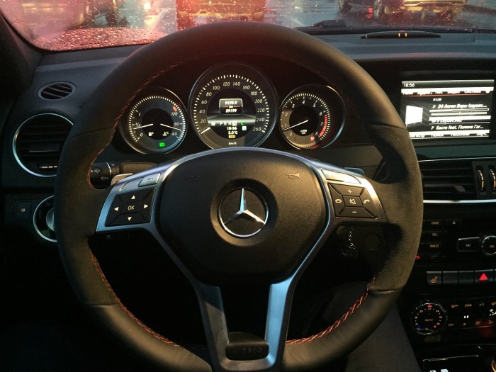 Руль Мерседес w204