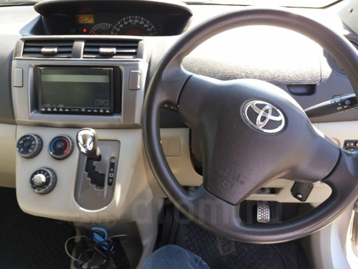 Toyota passo 2010 салон