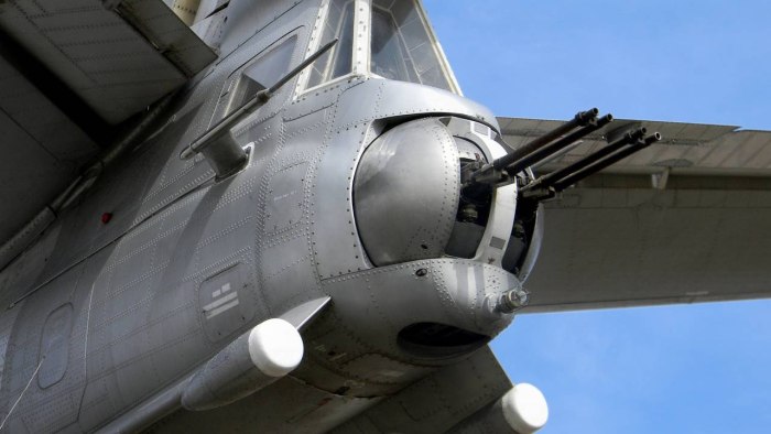Ту-130 самолет