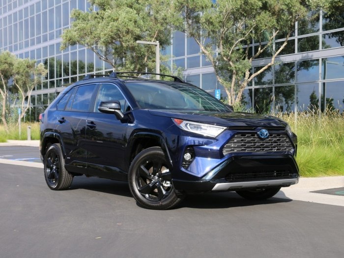 Toyota rav4 2021 черный