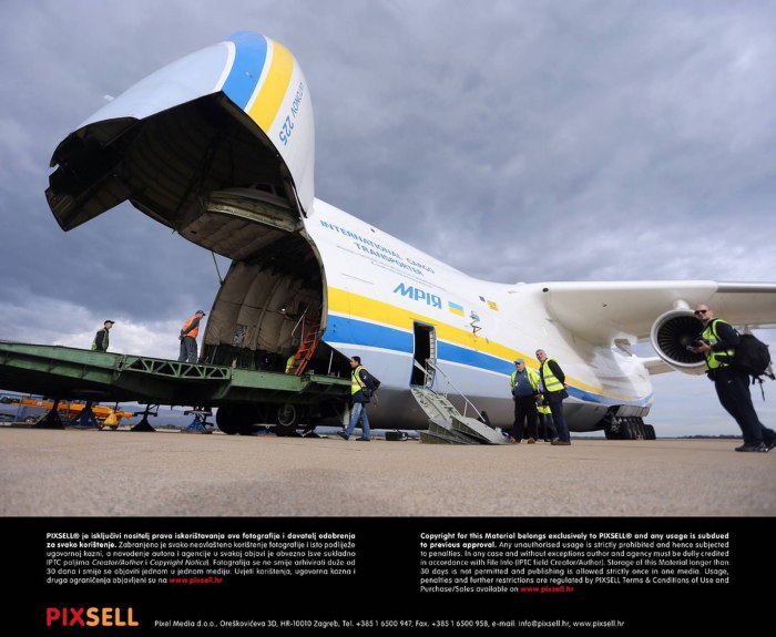 АН 225 С открытой кабиной