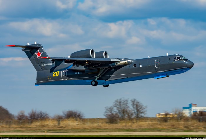 Самолёт-амфибия бе-200чс