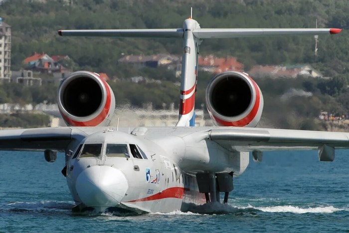 Самолёт-амфибия бе-200чс