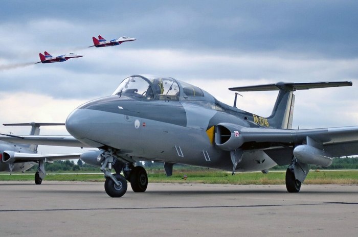 L-29 самолет