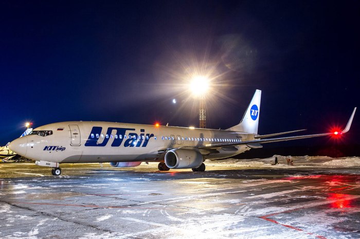 Боинг 737 800 авиакомпании ЮТЭЙР
