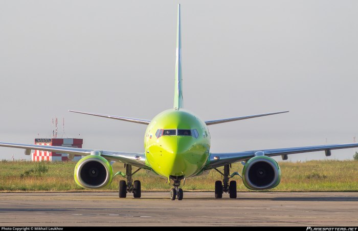 Фото самолета Боинг 737-800 взлет из Домодедово