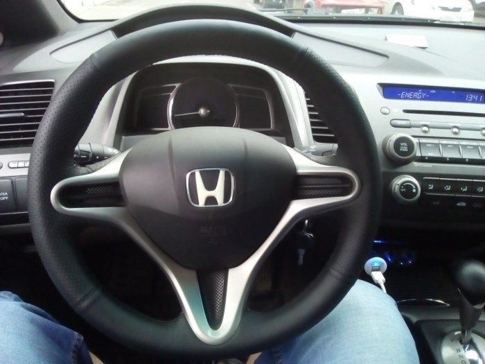 Руль Honda Civic 4d 2010