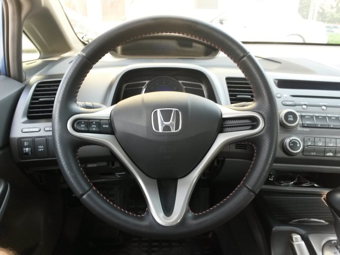 Руль Honda Civic 4d 2010