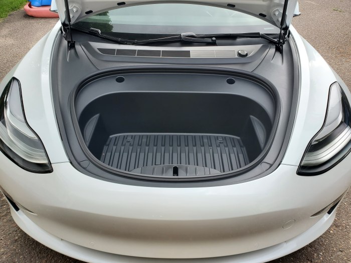 Trunk "Tesla model 3"